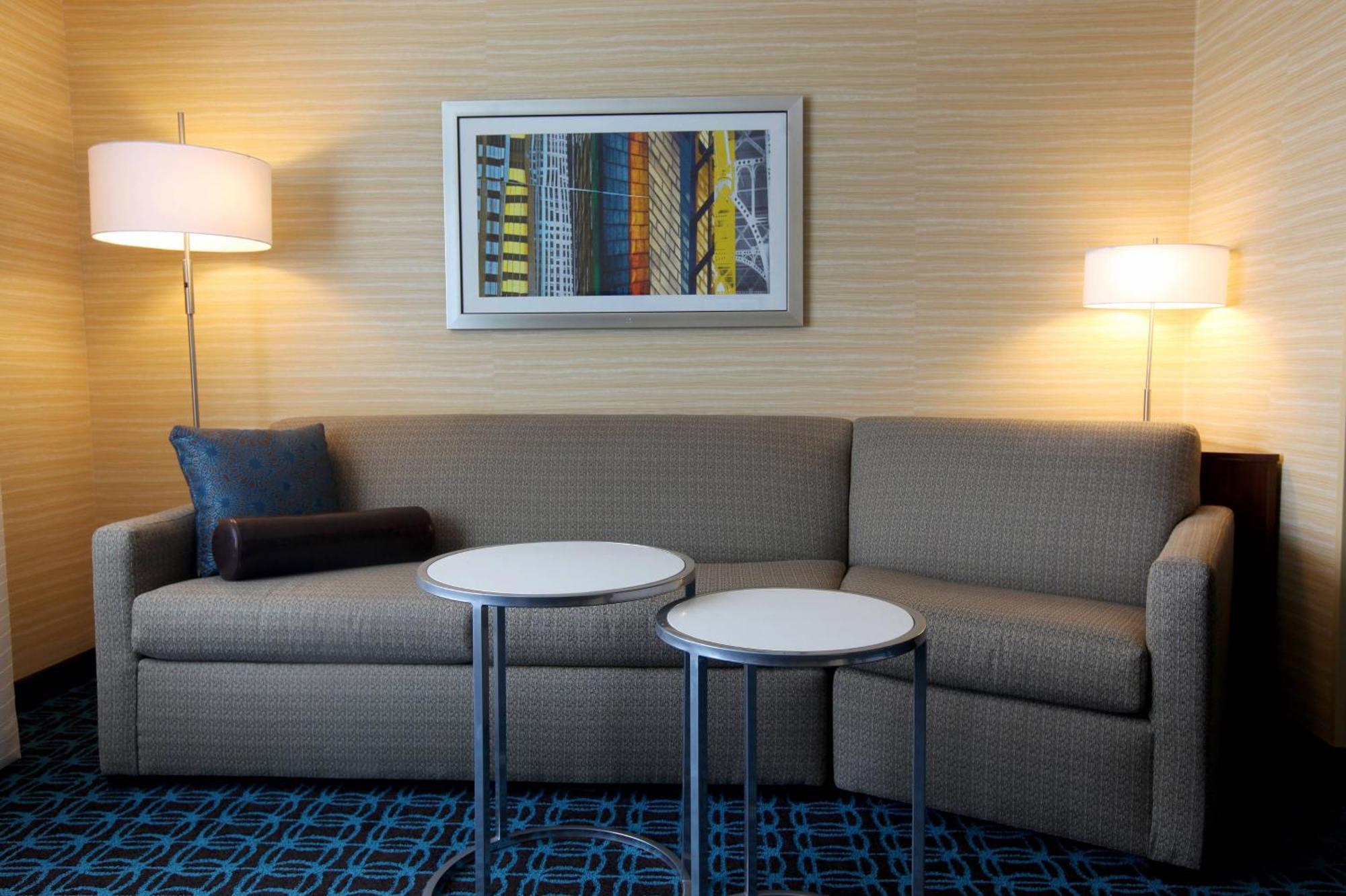 Hotel Fairfield Inn & Suites By Marriott Omaha West 3*